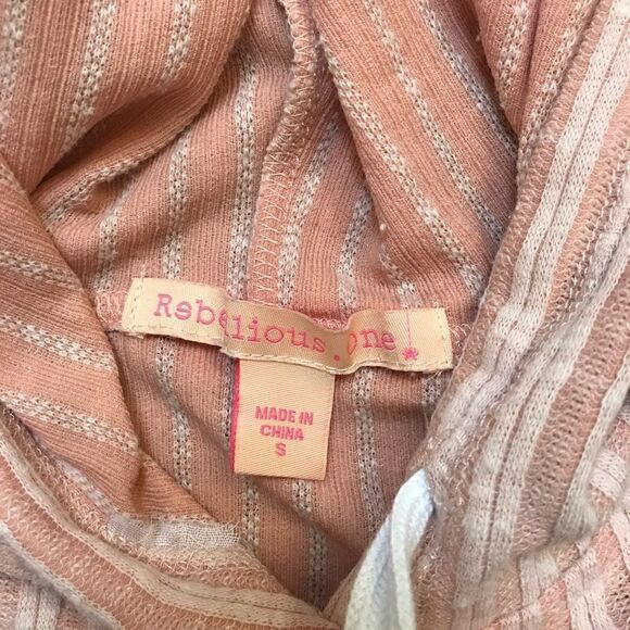 🔮 REBELLIOUS ONE | Pink Embroidered Cactus Hoodie Size Small - Picture 6 of 6